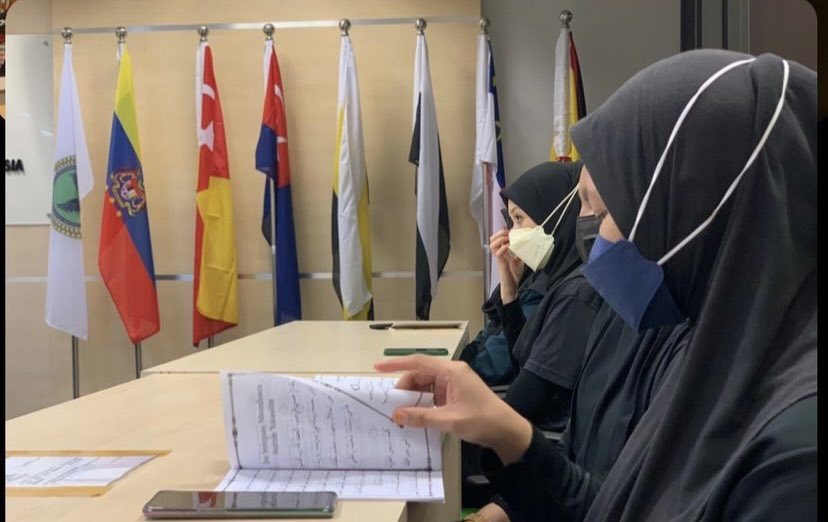 SA_ShamsulAkbar's tweet photo. MAQIS Putrajaya | 31 Disember 2021
Majlis Bacaan Yasin MAQIS Putrajaya

Penutup tahun 2021 yang penuh dengan cabaran. Semoga segala tanggung jawab dan amanah yang dilaksanakan sepanjang tahun diterima Allah SWT..               Assalamualaikum 2022!

@MaqisMalaysia
@MafiMalaysia https://t.co/1YBnBOrpFX
