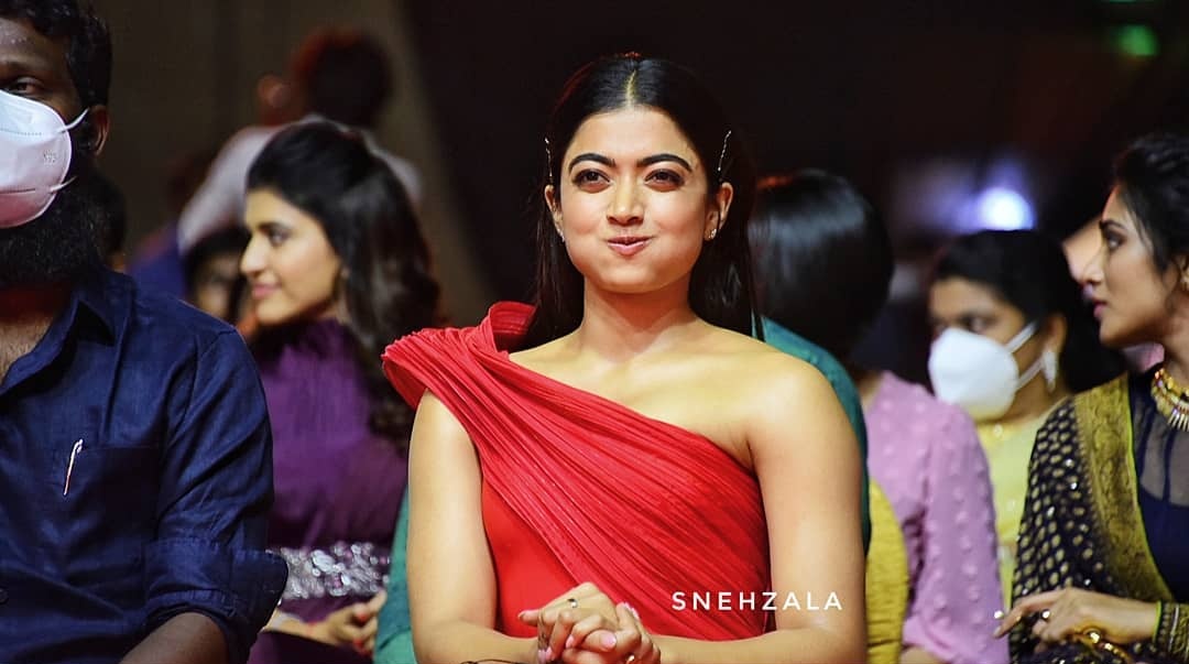 RMFATN's tweet photo. The priceless smile on 🌍

@iamRashmika  ❤🌸
#RashmikaMandanna #5GloriousYearsOfRashmika https://t.co/t6tzXFM6OR