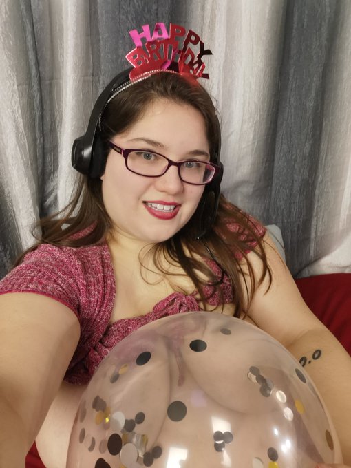Birthday in a couple hours. I won't be on much tomorrow so come say Happy Bday tonight or on the 1st<a href="/tag/mvsales"class="tags"><span>#mvsales</span></a>