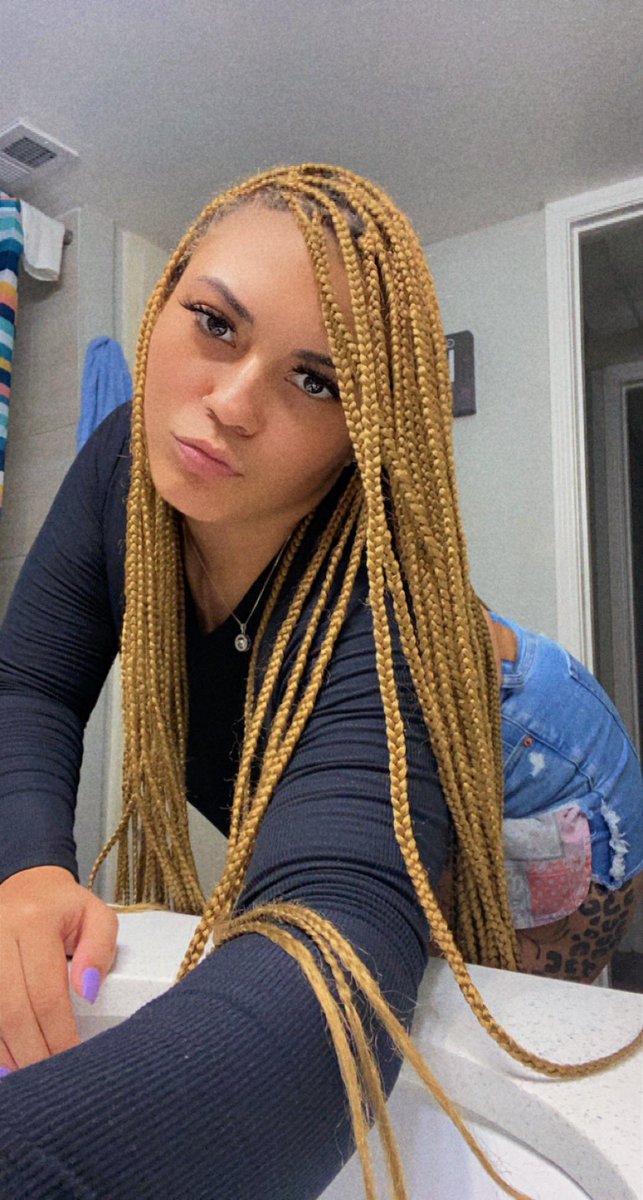 TweetDatShit_'s tweet image. Cutie..😮‍💨