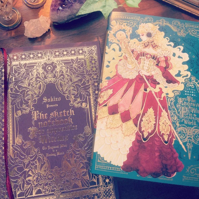 #2021年自分が選ぶ今年の4枚 商業画集と同人誌1冊ができた事と、モンブランと栗をたべまくってモンブランかけた事と、くるみ割り人形本に1歩近づけそうな絵ができた事。来年もやりたい事描きたい物をどう形に出来るか模索しながら作品作りに勤しみたいです。#月1ドレス も12ヶ月連続達成したい… 