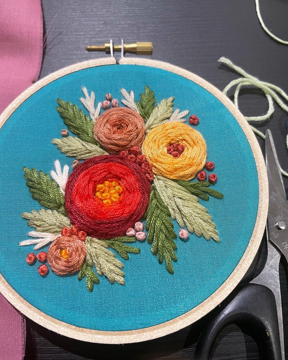 TalekarMonika's tweet photo. Things I do to get out of hacking burnout 😄

Comment below: Which flower(red one), I have designed in the 3rd picture.

#hacking #burnout #embroiderydesign https://t.co/GU2suchHHw