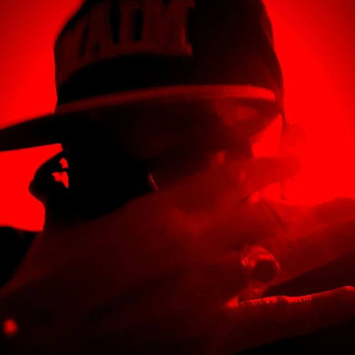 305Gunz's tweet photo. Happy NewxYear! https://t.co/OYg8inWLnk