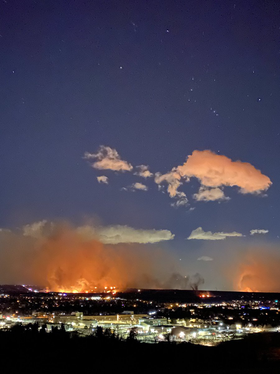 #marshallfire view from the western side, looking past NIST. So sorry for those who lost a home today. I’m a fire scientist who’s studied wildfires for 20 years. #WinterWildfires are a sign that #climatechange is here and now. Hot fall &amp; winter temperatures helped set the stage.