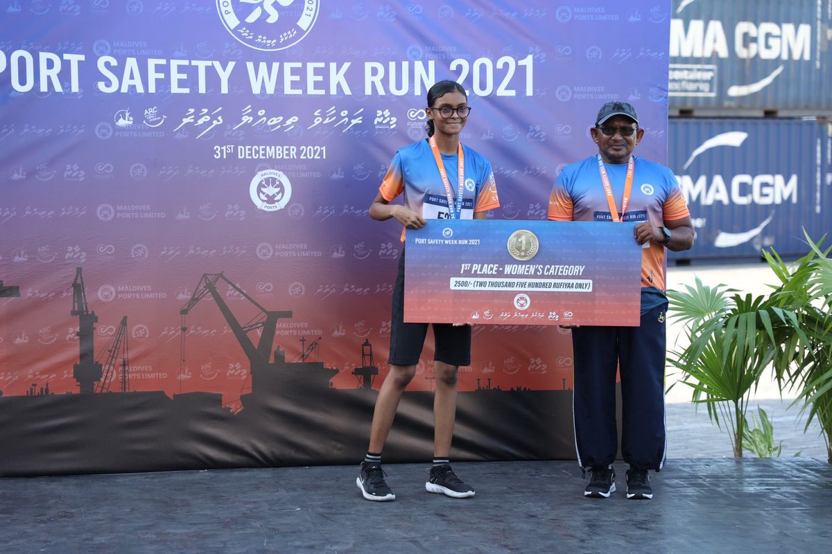 Portmv's tweet photo. #PortSafetyWeekRun: As the run concluded, CEO Shahid Ali & Chairman Capt. Mohamed Shareef awarded the winners of both men and women categories. MPL donated the fund rasied on jersey sale to #ARCmv. https://t.co/a6Hg93AViD
