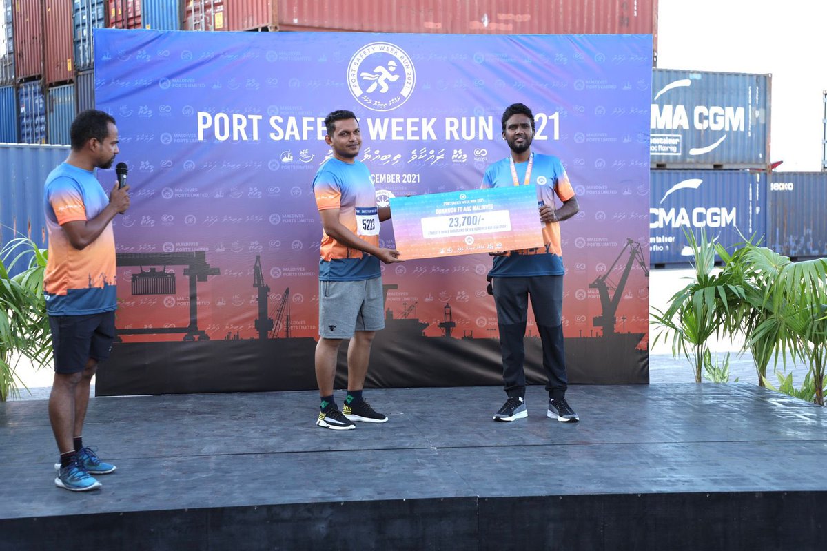 Portmv's tweet photo. #PortSafetyWeekRun: As the run concluded, CEO Shahid Ali & Chairman Capt. Mohamed Shareef awarded the winners of both men and women categories. MPL donated the fund rasied on jersey sale to #ARCmv. https://t.co/a6Hg93AViD