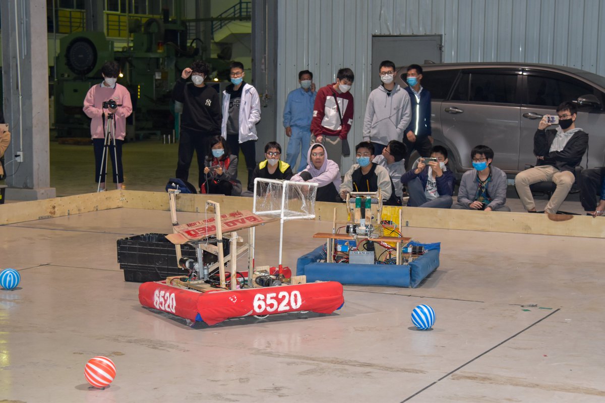 FRCTeam6520's tweet photo. [MOCK GART 2021] 
Congratulations to team Gao Red on their winning championship this year. Although the Red team was only 1 point close to 3-2 away from the Technical Dept, 11 with the Business Dept, the Bluetooth team has also brought impressive highlights to the viewers. https://t.co/HCuSkHYCxe