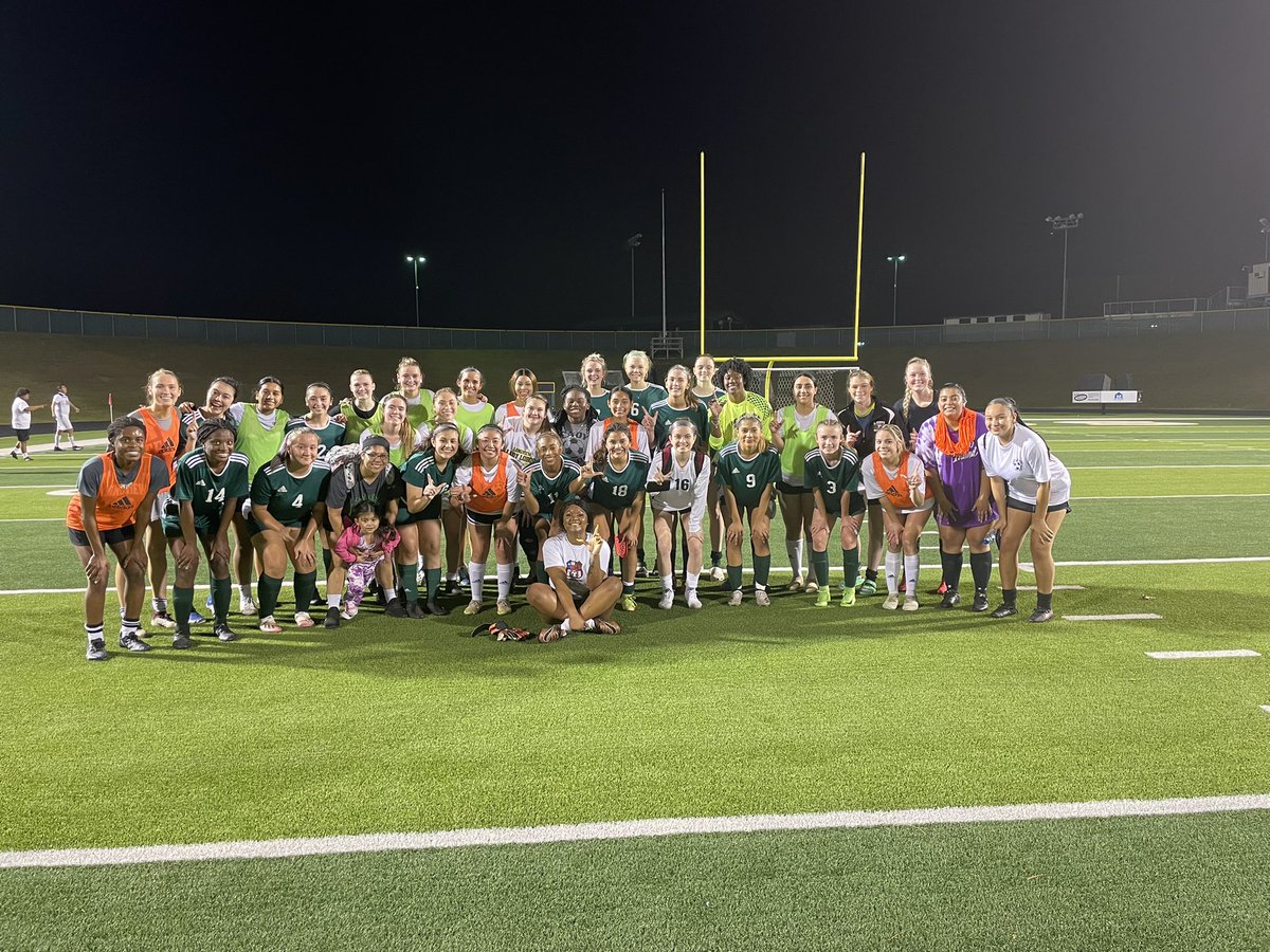 LongviewLoboSoc's tweet photo. Alumni Game Success!!! Loved seeing our Former Lobos still loving the game. @tascosoccer Lots of All District All Region All State and now Collegiate players turned out. Monday the Longview Boys face off at home to Mesquite Horn 12/130/3pm  @LethalSoccer https://t.co/OVPnb7STZG