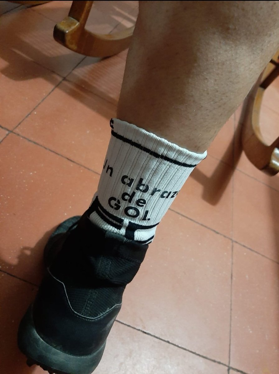 pablogonzale11's tweet photo. Cerré el año con 5️⃣4️⃣2️⃣goles
Esta noche hice 4 goles
Una faena goleadora q c sigue pa' este 2️⃣0️⃣2️⃣2️⃣
#Pablo11
#UnabrazodeGOL
#Diciembre2021 #DiciembreVaEnBola
Un abrazo de GOL https://t.co/Ml50aUjTob