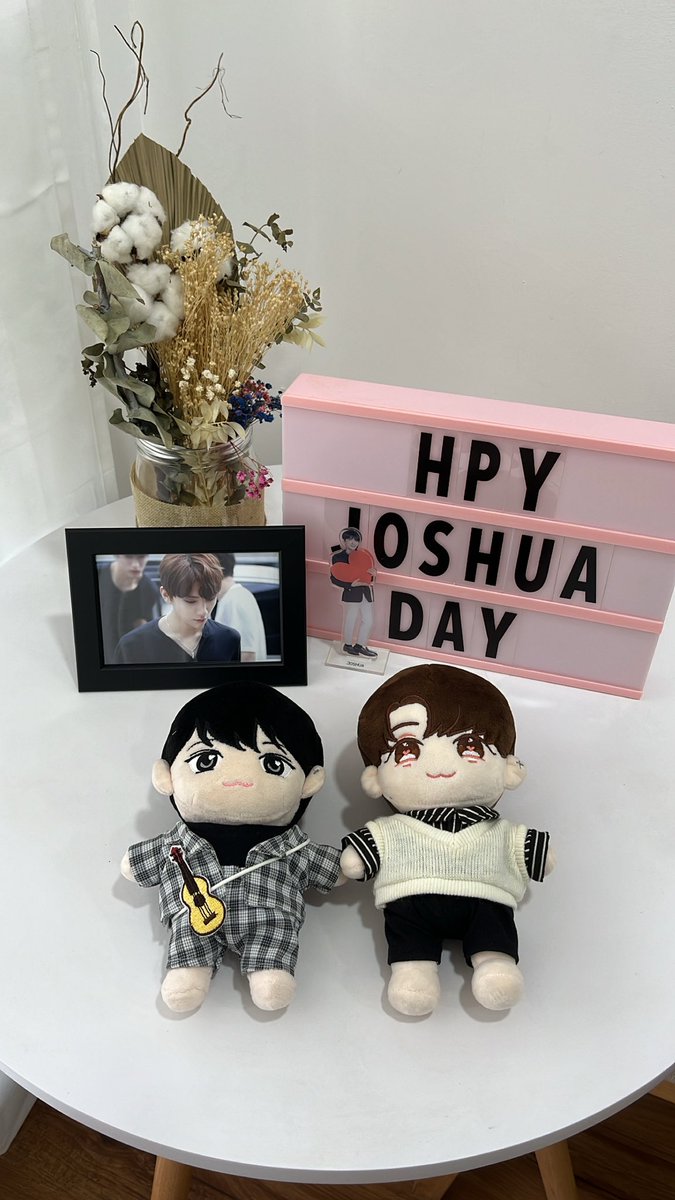 mybfwonwoo's tweet photo. Thank you @MellifluousHJS for hosting the event and for all the FS!! HAPPY JOSHUA DAY 👦🏻💗 https://t.co/iOXW9zCnP3
