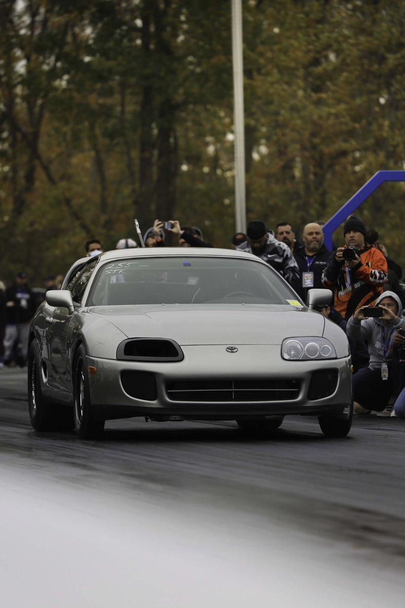 tacoboutpics's tweet photo. if you see a Supra without a full headlight, be scared https://t.co/pgLdhVUml2