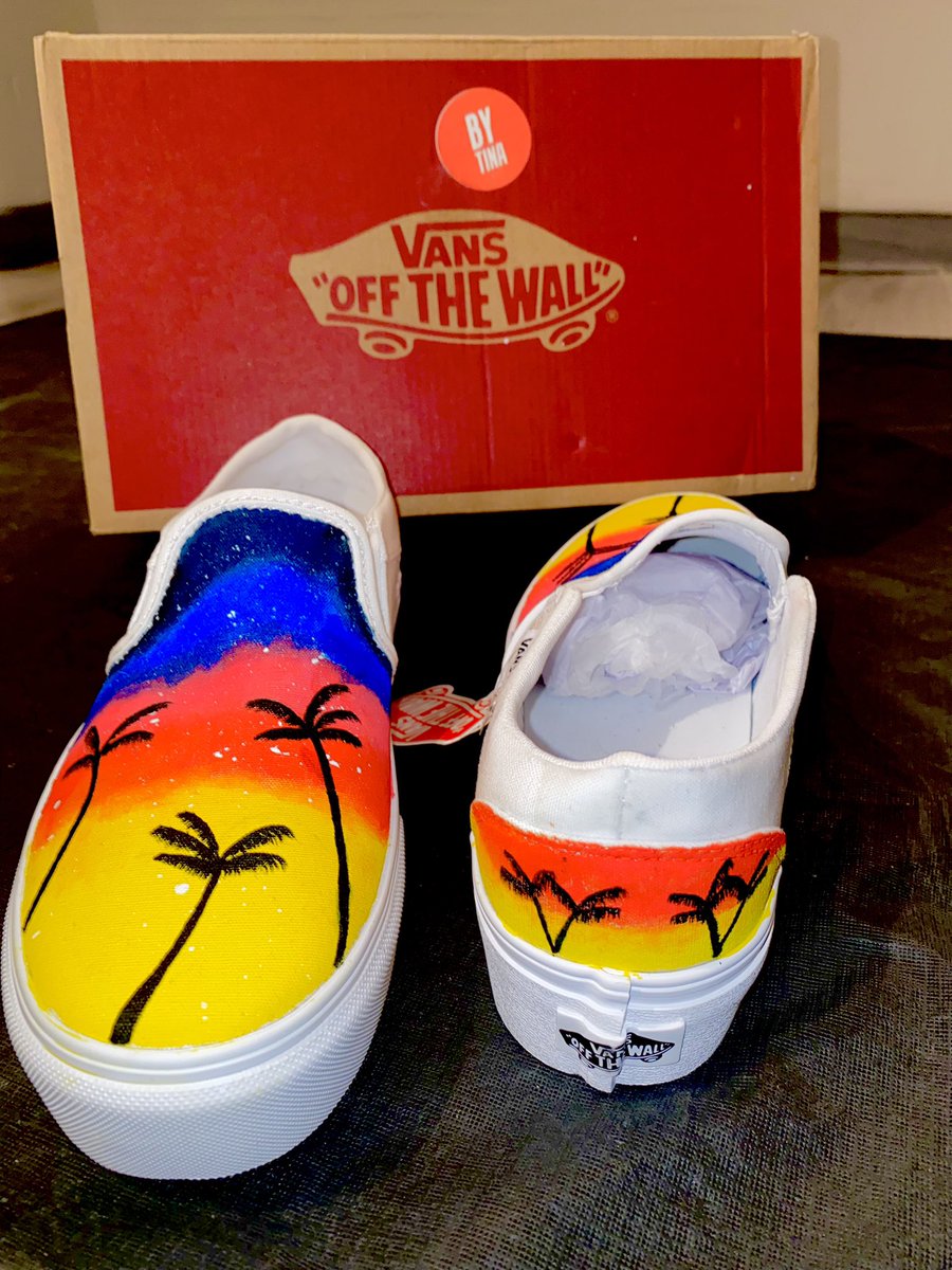OrganicTina's tweet photo. I did a thing 😮💨
#customsneakers #vans #customshoes #anglus https://t.co/Xb04BMqa8b