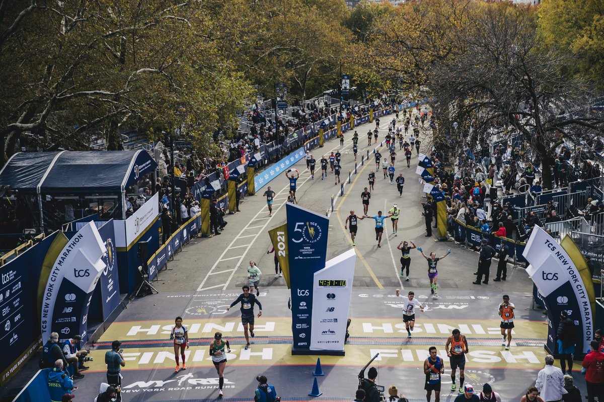 nycmarathon's tweet image. The finish of one thing is just the beginning of another. 

For #50YearsRunning, the NYC Marathon has been host to so many memorable moments. The year is changing, but what makes this race so special remains the same — all of you. See you in 2022.