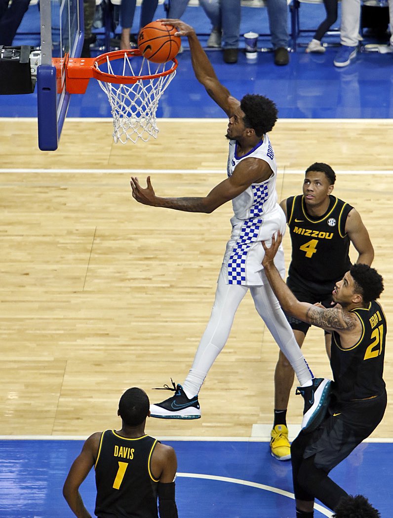 JDrumUK's tweet photo. A fav shot from last night’s Kentucky win over Missouri in the SEC opener, courtesy of Keion Brooks Jr. … #SendItHome Now it’s wheels up to Orlando in search of some good ones at the Citrus Bowl. #BBN https://t.co/yC0XcnyqbX