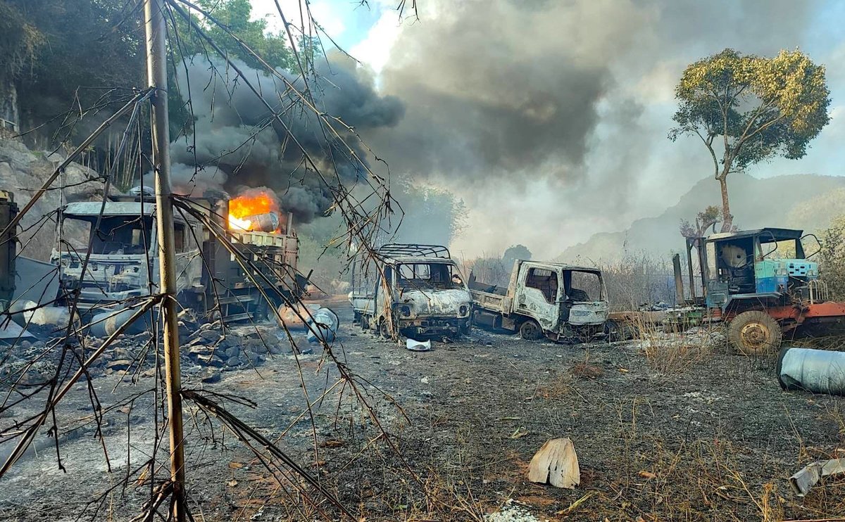 KenRoth's tweet photo. Here's a list of the Myanmar junta's worst massacres over the past year as it tried unsuccessfully to use murderous brutality to impose its will on the people of the country. https://t.co/JLoXkA6xrz https://t.co/uDZj366IBU