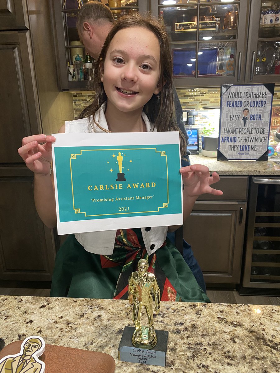 ecarlsonshs's tweet photo. Held our 2nd Annual “Carlsie Awards” tonight. https://t.co/qapB6Dqf8s @theofficetv @johnkrasinski @SteveCarell @rainnwilson @jennafischer https://t.co/60xWNWIY5b