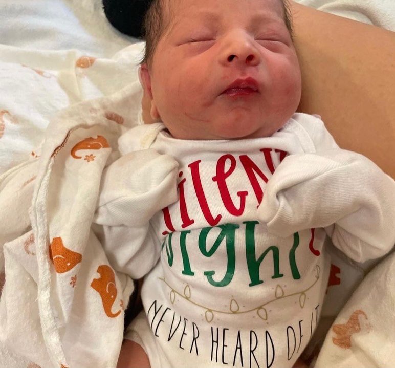 NewHorizons_AOA's tweet photo. We LOVE our patients and the best part of our job is getting to welcome new babies into the world! Adorable, Zion Daniel was delivered by Dr. Ragaini a few days ago. 

To schedule an appointment with us please call 480-895-9555. Share your #nhwcare pictures with us 
💓#newborn https://t.co/aO79DtmS3q