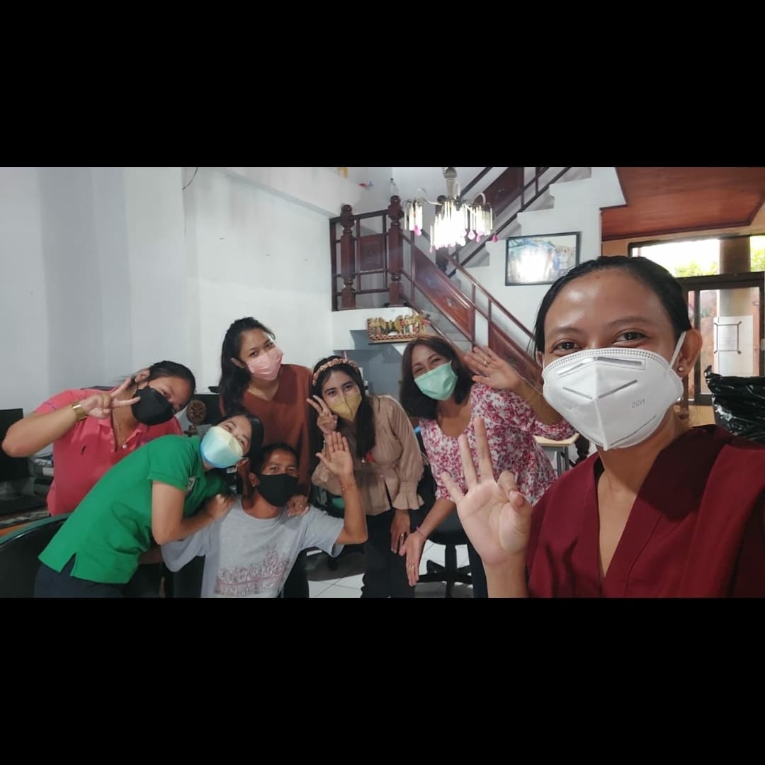 YRS_Bali's tweet photo. YRS team clossing year and wellcoming 2022.

Happy New Year all 🥳😇🙏🌟🌟🎉 https://t.co/yxrutKg2yv