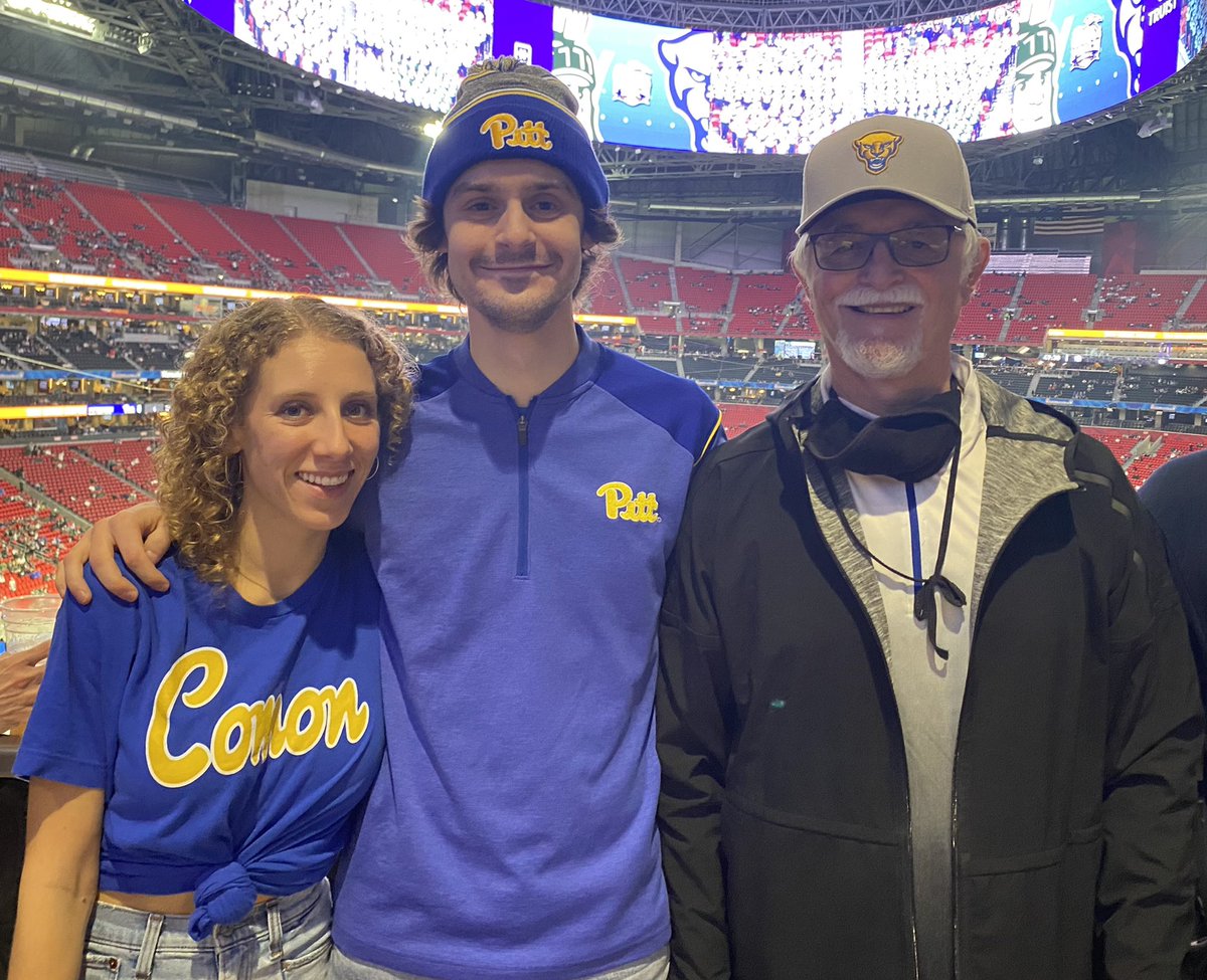 daniska66's tweet photo. #CFAPeachBowl https://t.co/o9vo1yV3fb