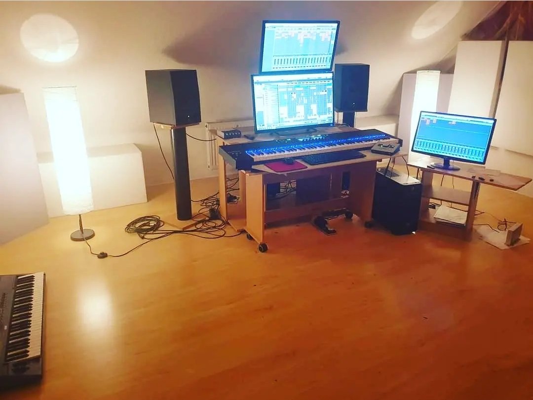 Royce_Music_prd's tweet photo. 👑 Royce Musik Studio https://t.co/YGX2xREnTc