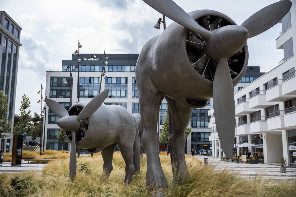 Resident Evil Village be like