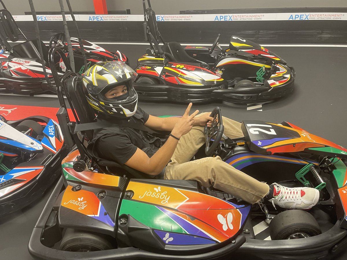 UncleRU76's tweet photo. ⁦@tha1show⁩ ⁦@StallionJamari⁩ ⁦@twan_anderson⁩ indoor kart racing with ⁦@ApexEntertains⁩ in VA Beach. Hey ⁦@BubbaWallace⁩, looking for young drivers for the ⁦@23XIRacing⁩? https://t.co/5sp4E51V55