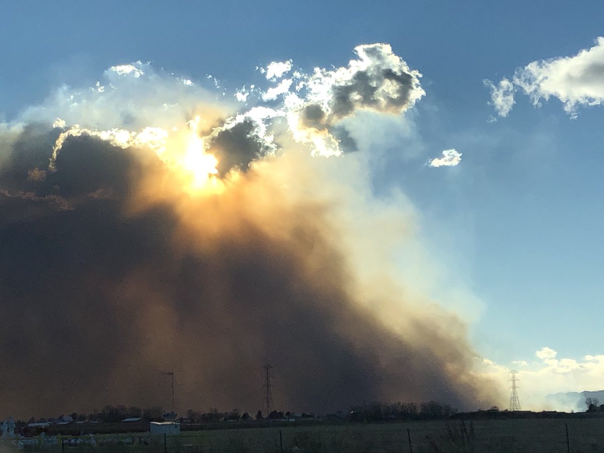mrktfraz's tweet photo. Boulder brush fires from I-25
#cowx https://t.co/0HsAiH7mKy