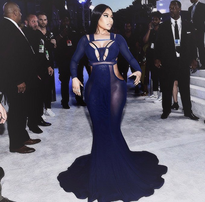 Nicki's 2016 VMAs look is top tier.