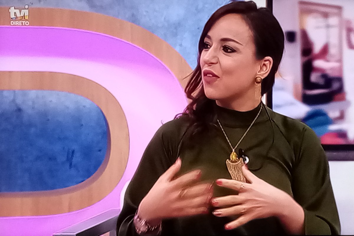 Klara_Lii's tweet photo. Linda e maravilhosa💅🌟
#bbtvi #Debsquad☀️
#teamtigela🥣 https://t.co/jFxNoSYkAj