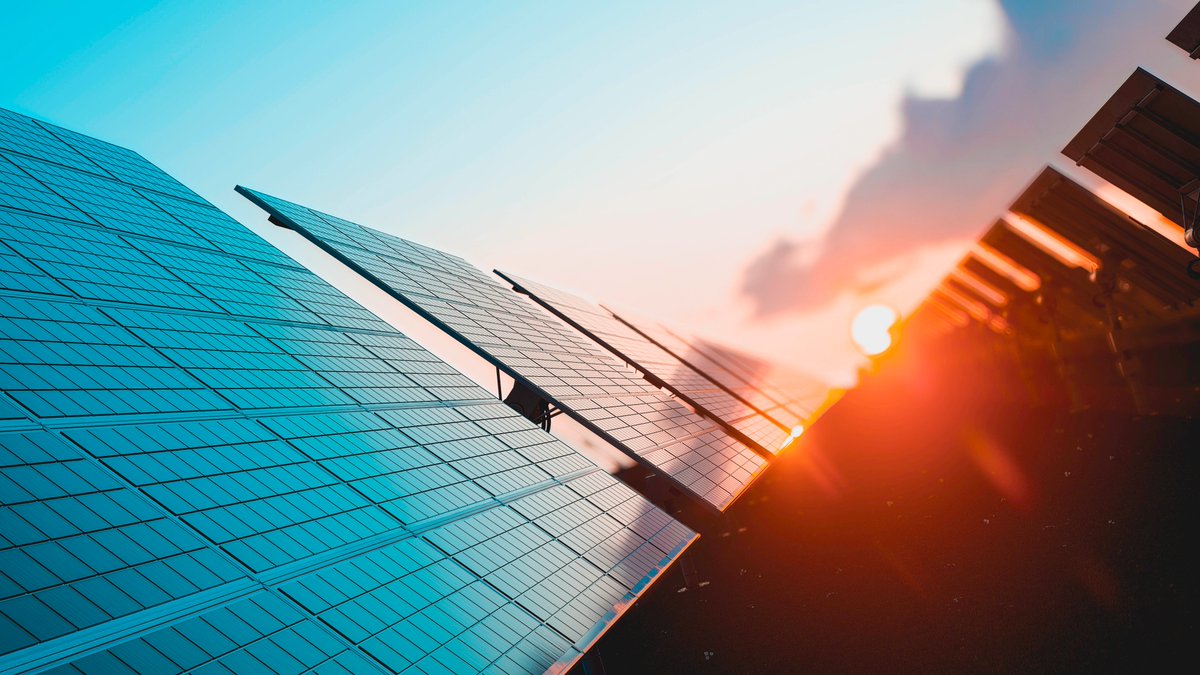 EolusNA's tweet photo. US grid operators are expected to add more solar capacity in 2022 than any other generation source. New energy capacity from wind, solar and batteries is expected to surpass 30 GW in 2022. 
#renewableenergy #renewables #solarpower #windpower #BESS 

https://t.co/JX4lnenDoC https://t.co/KdsoyYE9ag