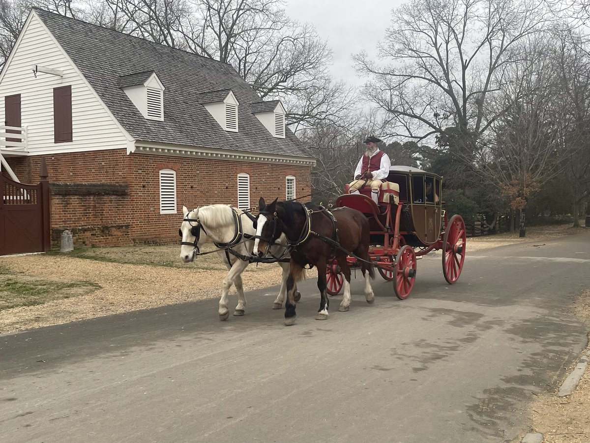LilSubHomestead's tweet photo. Colonial Williamsburg was amazing!! #travel #holidays2021 https://t.co/J3awhXeKsV