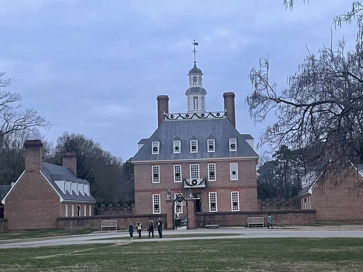 LilSubHomestead's tweet photo. Colonial Williamsburg was amazing!! #travel #holidays2021 https://t.co/J3awhXeKsV