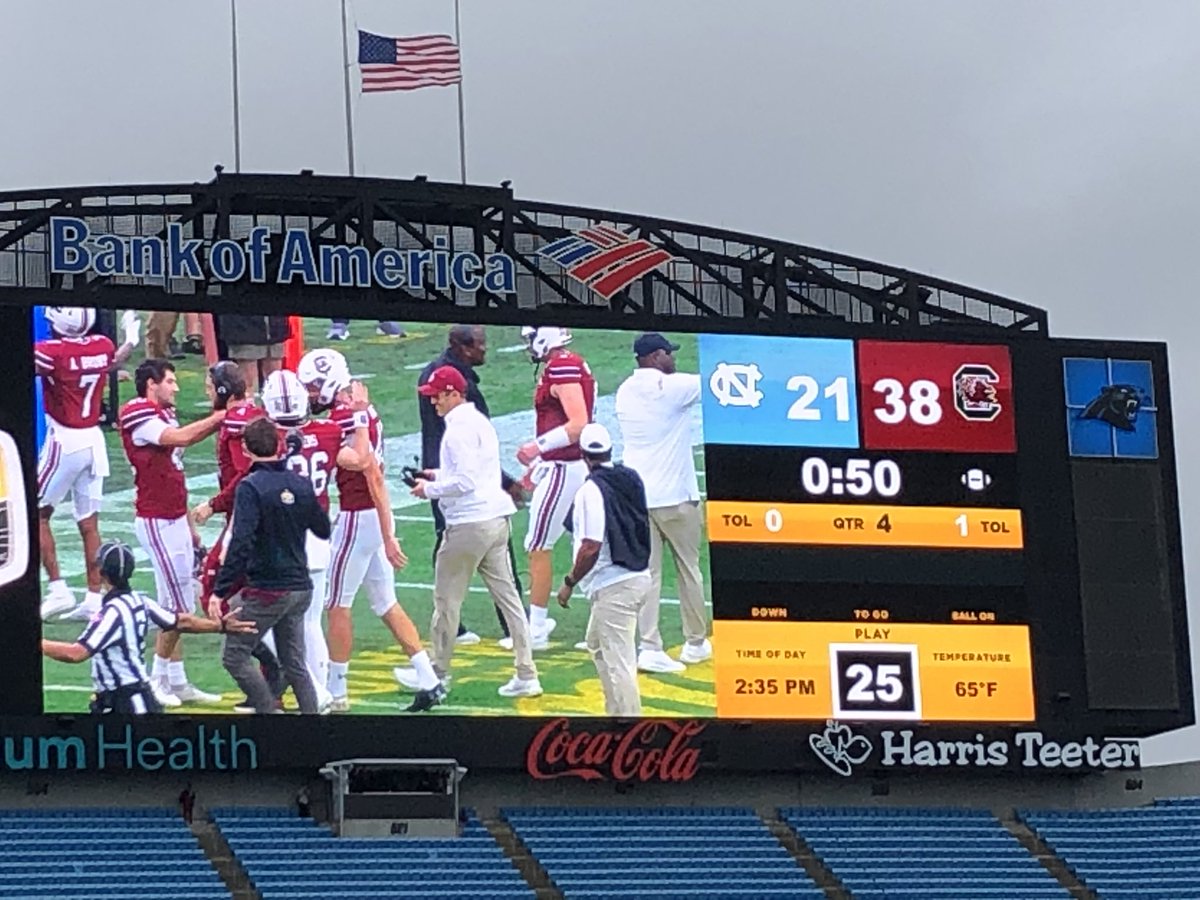 LarryAudas's tweet photo. @GamecockFB rocket from 2-win team to 7-win brotherhood.  @CoachSBeamer’s secret “love” weapon?  @DMoSpeaks always inspiring, encouraging young men - even in a time out. #DukeMayoBowl #UNCvsUSC #Gamecocks https://t.co/K8Q1F5GrzZ