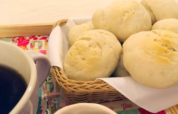 PanLosPrimos's tweet photo. Somos amasanderia Los Primos, un negocio local en independiente ubicado en Ignacio García Silva 2751 Maipú. Tenemos pan fresco y caliente a toda hora y también variedad de productos. Estamos en Twitter porque sabemos que los todas las tuiteras y tuiteros son buenos para el pan 🤣 https://t.co/pjkqpyN99z