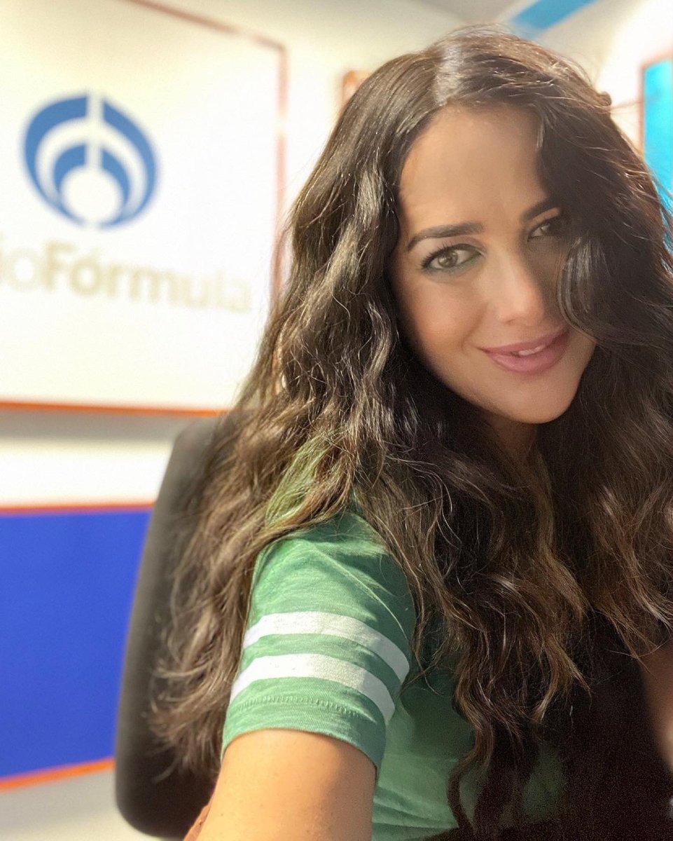 Los invito a escuchar el último programa del año!! Prometo que no se aburrirán y si se aburren please me lo dejan saber aquí en este post!!! Feliz Año Nuevo y Disfrútenlo en  facebook.com/80136998001996…. #AnoNuevo #Feliz2022 #FelizAnoNuevo <a href="/Radio_Formula/">Grupo Fórmula</a>