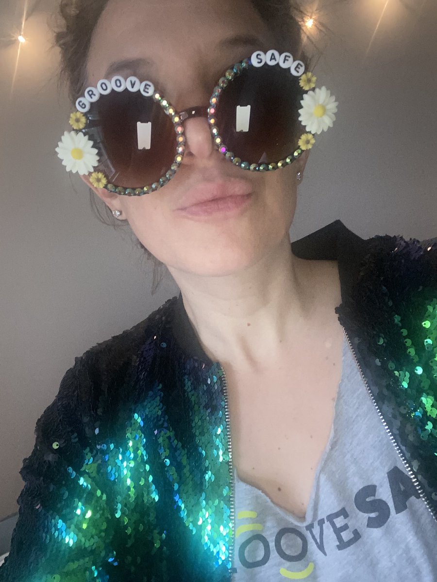 GrooveSafe's tweet photo. Video outtake featuring #babacool and #teamsparkle #groovesafe 👑💚 https://t.co/MNQ4YiLrNA