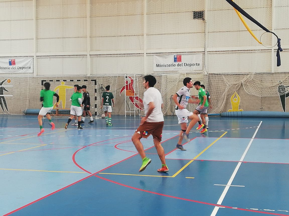 FutsalWanderers's tweet photo. Último entrenamiento del año, pensando en lo que se vendrá para el 2022. ¡Vamos con todo! 💚👀

Sponsors:

@MSLCorporateOk 
@YorkHelados 
#Kineactivochile 
#GlobalMusic 
@Mov15deAgosto https://t.co/3DCZuLXIDd
