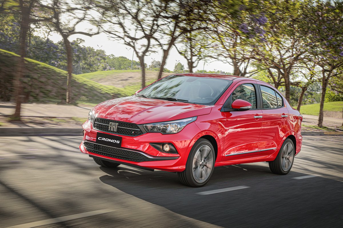 LNautos's tweet photo. #Patentamientos. El año cerró con 381.777 vehículos registrados,  significa un 11,5% más que 2020 (342.540). El modelo más vendido fue el #Fiat #Cronos con 37.449 unidades; atrás #Toyota #Hilux (27.128) y #VW #Amarok (18.682). Marcas: #Toyota (20,7%) #VW (15,6%) #Fiat (14,2%) https://t.co/EWN6J2Cgec