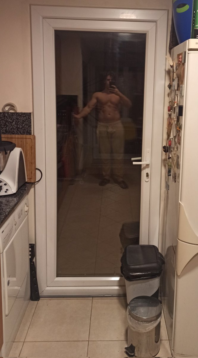 pablo_morenoo_'s tweet photo. Último mes de bulk💪🏽 https://t.co/3vEETHjjat