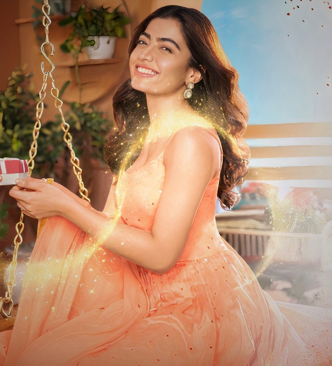 RMFATN's tweet photo. 💕 You're the one girl, gives thousands of feelings to us 😍❤

@iamRashmika  💘
#RashmikaMandanna #5GloriousYearsOfRashmika https://t.co/r7iMYLaENq