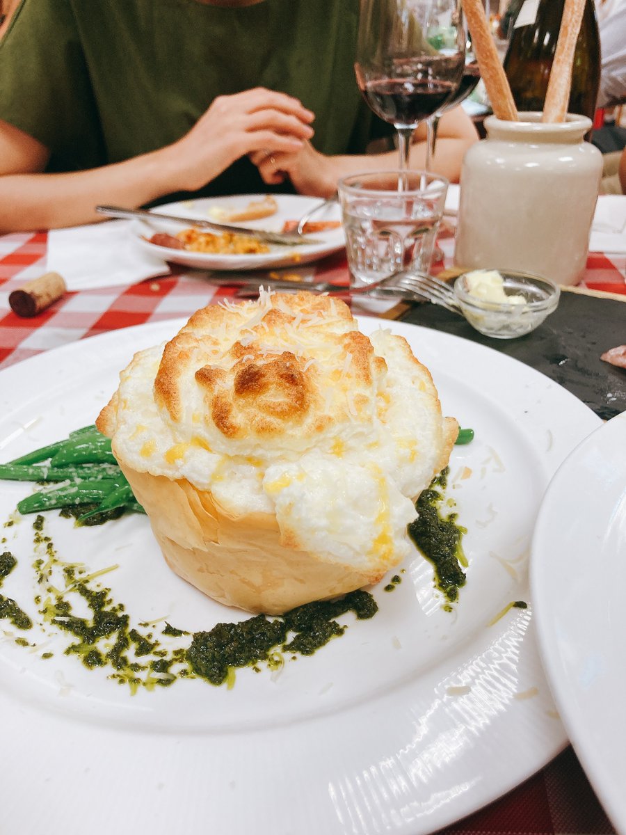 neihou_radio's tweet photo. 番外編(おもしろ版)の、街市レストラン🍽
こんなところでこんなものが?が味わえます。
#香港美食 #ABCkitchen https://t.co/JvyJdGbkaI