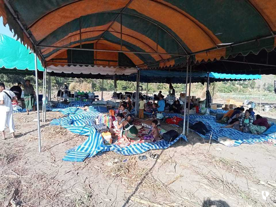 PartnersRelief's tweet photo. #Myanmar Update: Our team reports that despite taking heavy casualties, the Myanmar military continues to send more troops to Doo Pla Ya District with the possibility for more heavy fighting. 
#WhatsHappeningInMyanmar https://t.co/S735WFVTeS