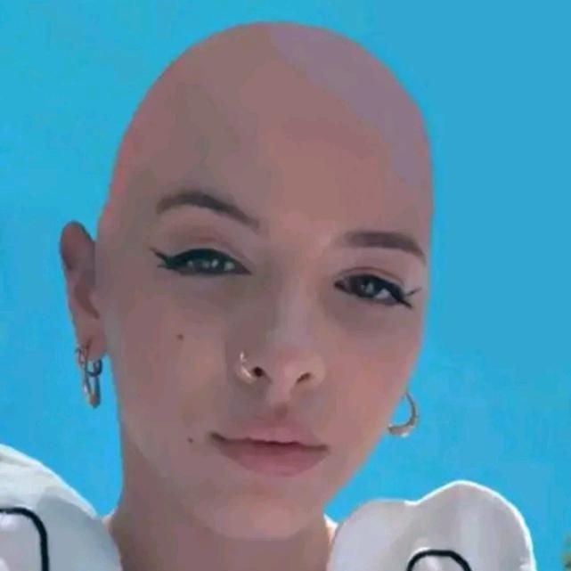 𝒏icaise tweet media