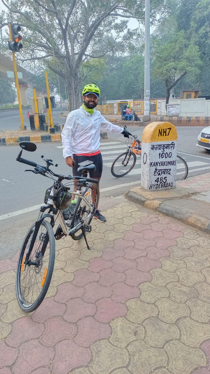 eSocialEngineer's tweet photo. Crossing Nagpur for remaining half of the #Kashmir 2 #kanyakumari  3600kms #cycling expedition
Will be back in Bhopal by 20th Jan to share my experiences. 
@airnews_bhopal @CollectorBhopal @CMMadhyaPradesh @OfficeofSSC @probhopal @jdjsbhopal @bhopal_bscdcl 
#FridayVibes #HNY2022 https://t.co/IgAfawBXxl