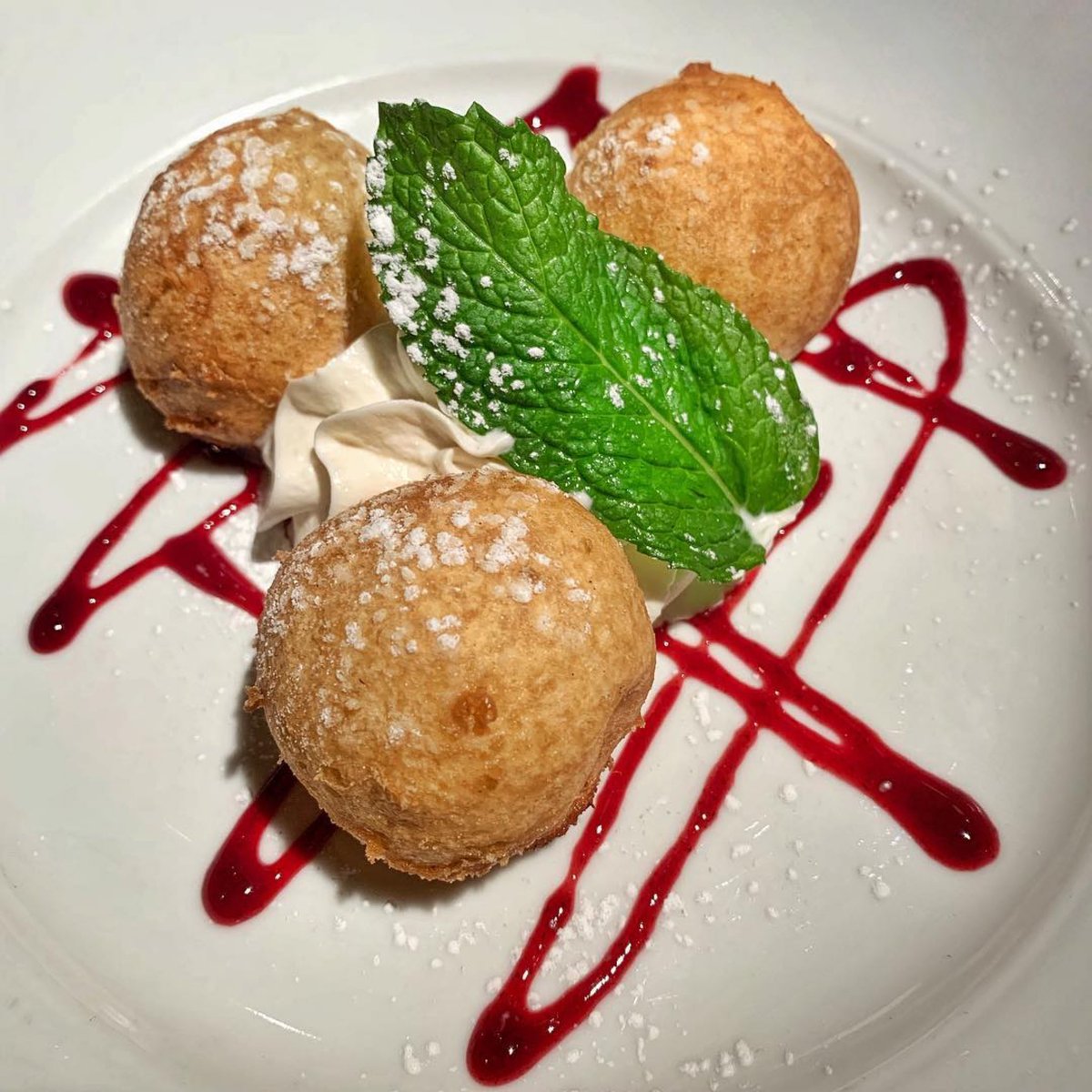 TuscaroraMill's tweet photo. How every meal should end. 

Our Cheesecake Beignets topped with raspberry sauce and whipped cream. So good you won’t want to share.  

See our menu or make a reservation: https://t.co/6TpngcvasF

📸: artcafe_photo_life

#Tuskies #EatLoudoun https://t.co/F8D4tiTKN0