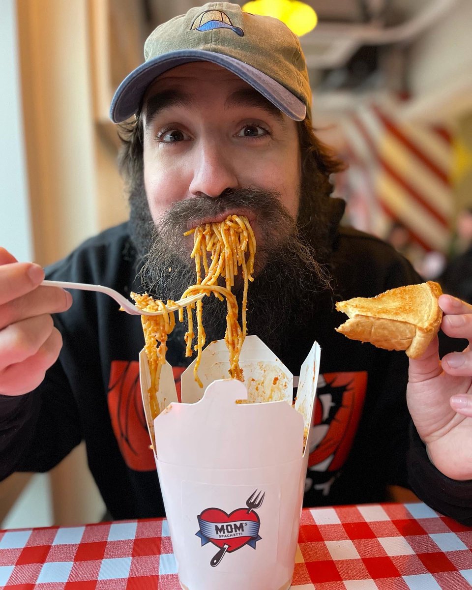 Lose yourself in spaghetti! <a href="/momsspaghetti/">Mom's Spaghetti</a>
