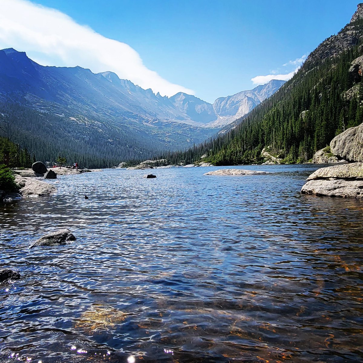 FatManLilTrails's tweet photo. As we wrap up the year here is one of my favorite pictures I took in 2021. Mills lake at Rocky Mountain National Park was one of my favorite spots. So beautiful and peaceful! #hiking #nature #getoutside #AdventureTime https://t.co/3TSS6vNQXh
