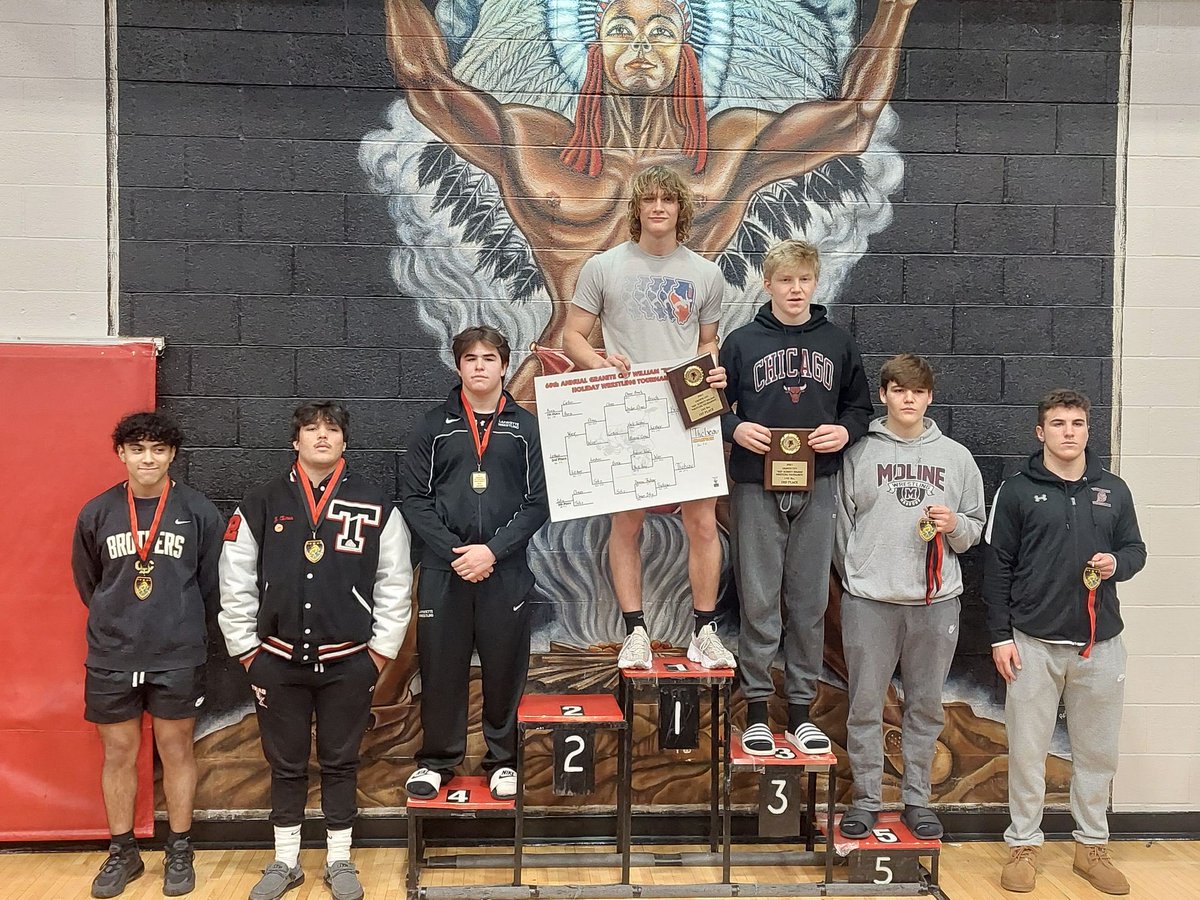 Congratulations Dominic Thebeau “William Red Schmitt” Granite City Holiday Champion at 182 lbs.
