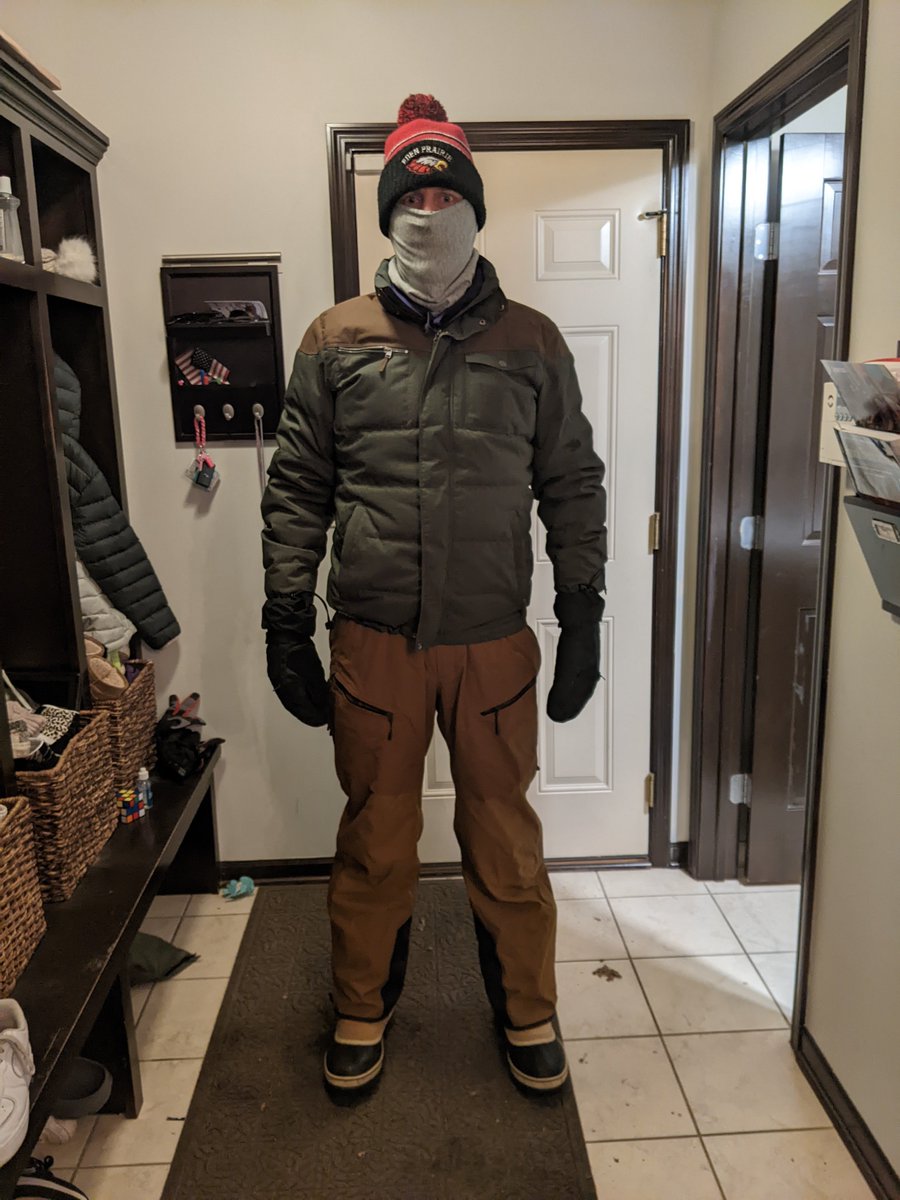 2952Andrew's tweet photo. 2022 #WinterClassic gear shake out. Also my regular sidewalk shoveling outfit. https://t.co/yuVeXzvBqT