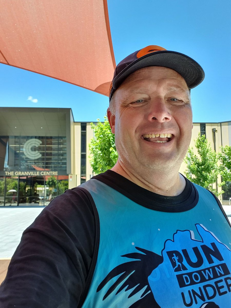 tealfooty's tweet photo. Going for a run to finish the year. 6km from Wenty Library to Granville on the M4 Cycleway. After being affected by an ankle injury for much of December, good to be back on the track.
Happy New Year! Here's to new beginnings in 2022!!
#SocialDistanceRunning #GetItDone https://t.co/YJPcmraj5W